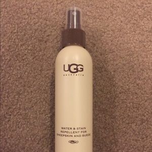 Ugg boot protectant spray